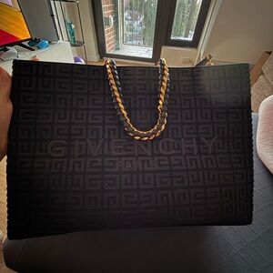 G-Tote Medium Shopping Bag in 4G Logo Canvas with Chain Handles